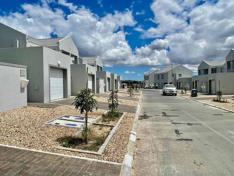 To Let 3 Bedroom Property for Rent in Pinehurst Western Cape